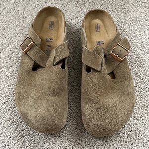 Authentic Birkenstock Boston Clogs in Suede
